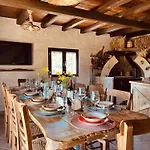Villa Il Casale Degli Aragonesi *