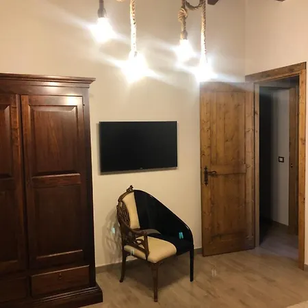 Villa Il Casale Degli Aragonesi