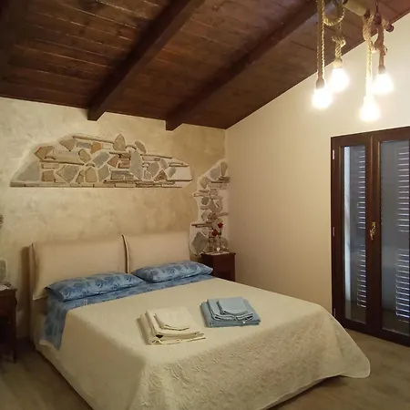 Il Casale Degli Aragonesi Βίλα