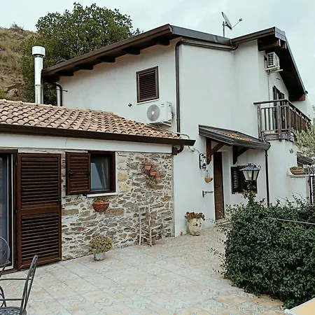 Villa Il Casale Degli Aragonesi *