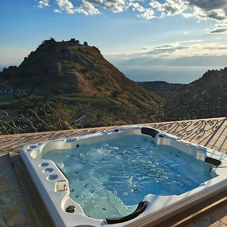 Il Casale Degli Aragonesi